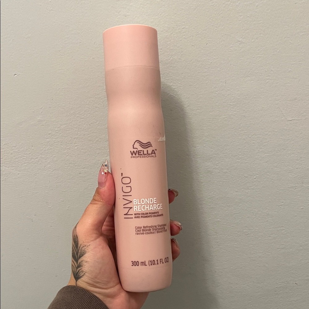 Wella Blonde recharge shampoo